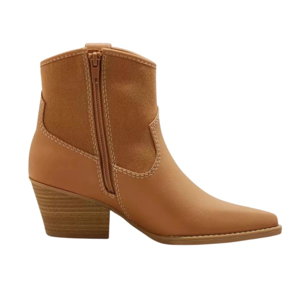 NWT UNIVERSAL THREAD Women’s Kay Ankle Boots (Multiple sizes)